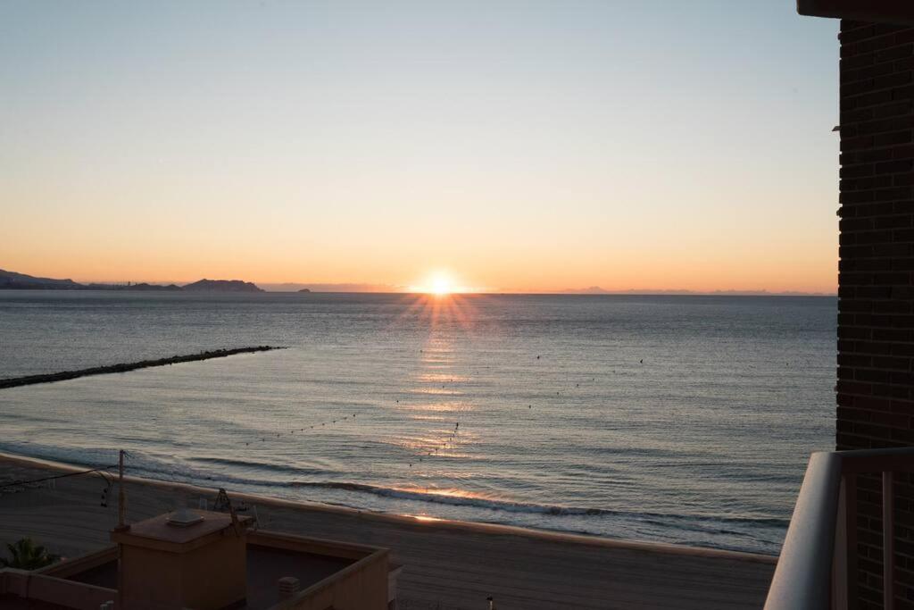 Exclusivo Apartamento Junto Al Mar El Campello Luaran gambar